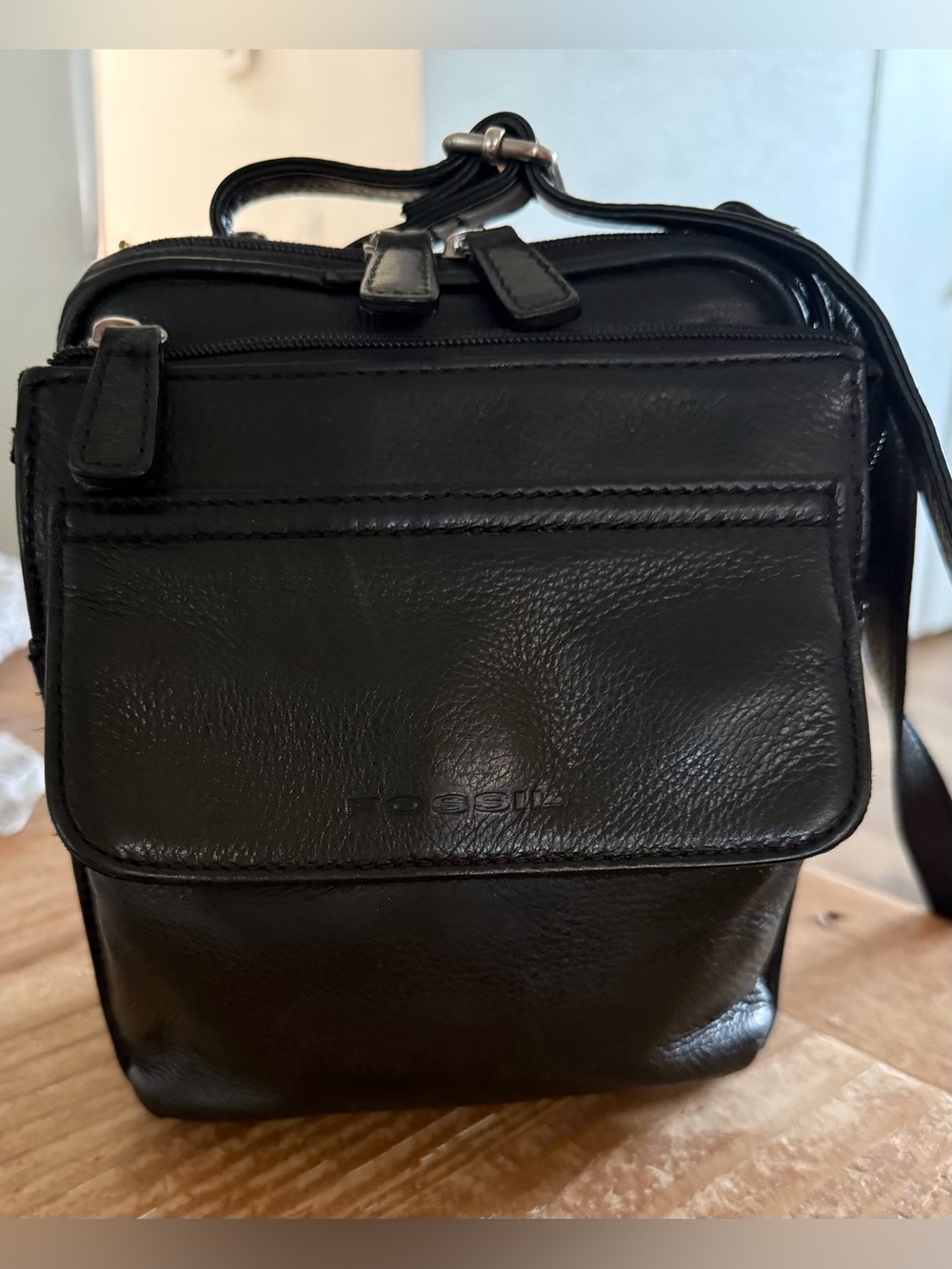 Fossil Vintage Black Pebbled Leather Crossbody Organizer Bag